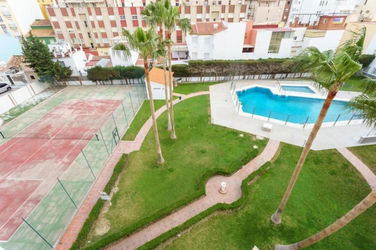Apartamento Centrico Plazamar 4 Piscina Torre Del Mar Esterno foto